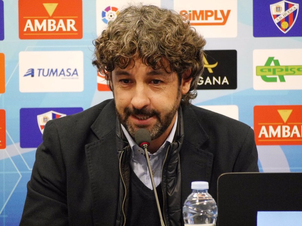 Emilio Vega analizó la situación del Huesca. SDHuesca