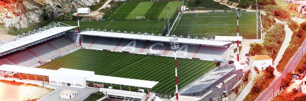 En el estadio del Ajaccio, el François-Coty, debería haberse disputado el encuentro, pero un temporal en Córcerga no lo ha permitido. Twitter