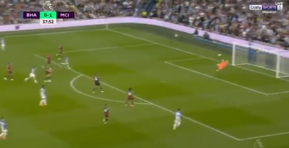 Enciso buries the ball in the top corner. Screenshot/DAZN