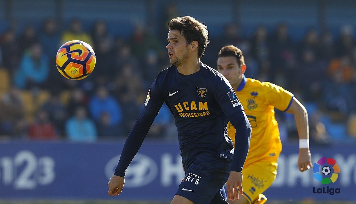 El Alcorcón no puede con un Biel Ribas heroico