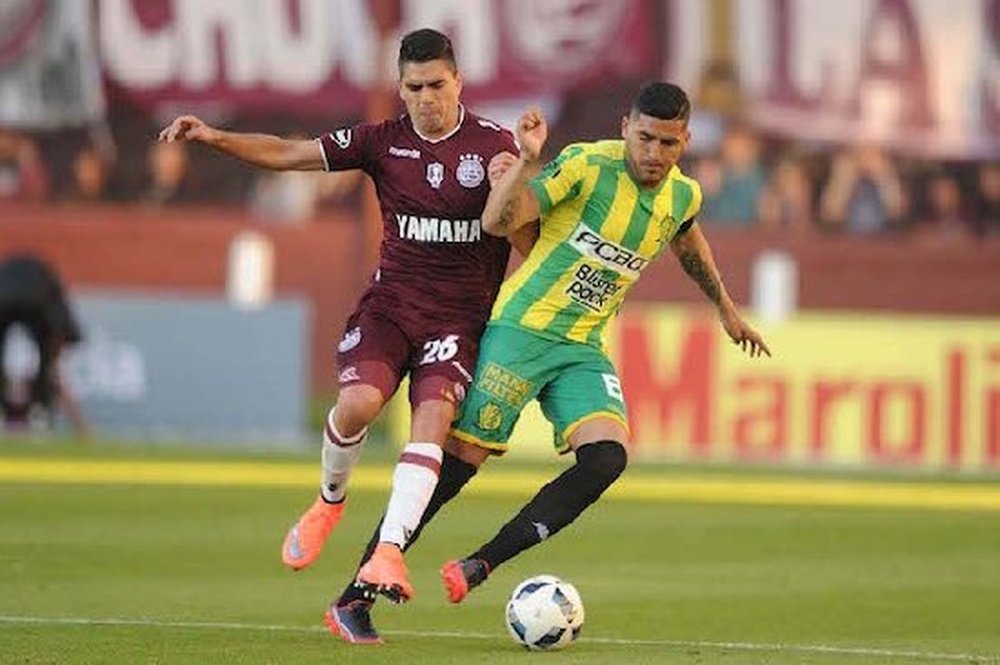 Lanús se llevó tres importantes puntos a domicilio. AFA