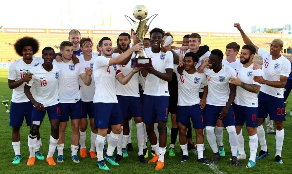 England clinched their third successive Toulon Tournament title. Twitter/England