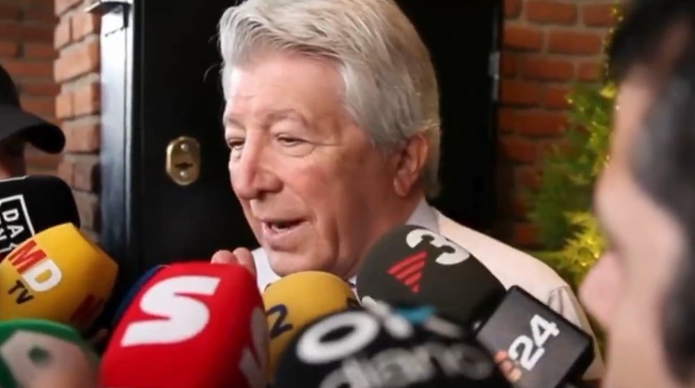 Cerezo falou com a imprensa. Captura/AS