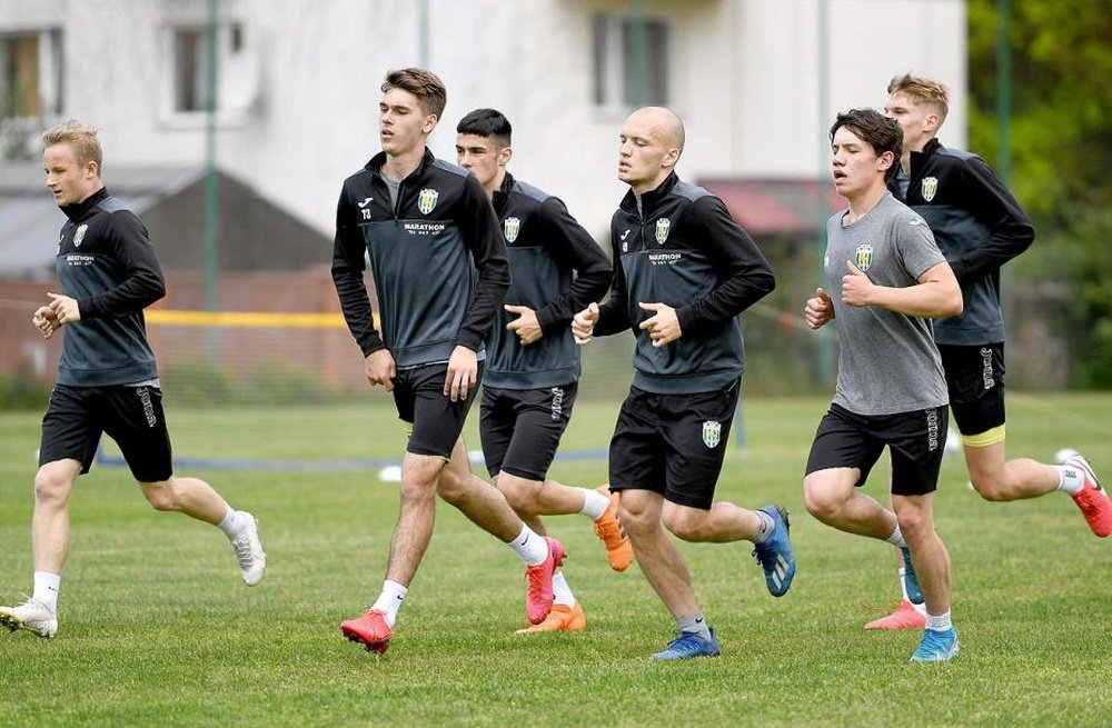 Jogo da Liga Ucraniana é adiado por vários positivos para COVID-19. AFP