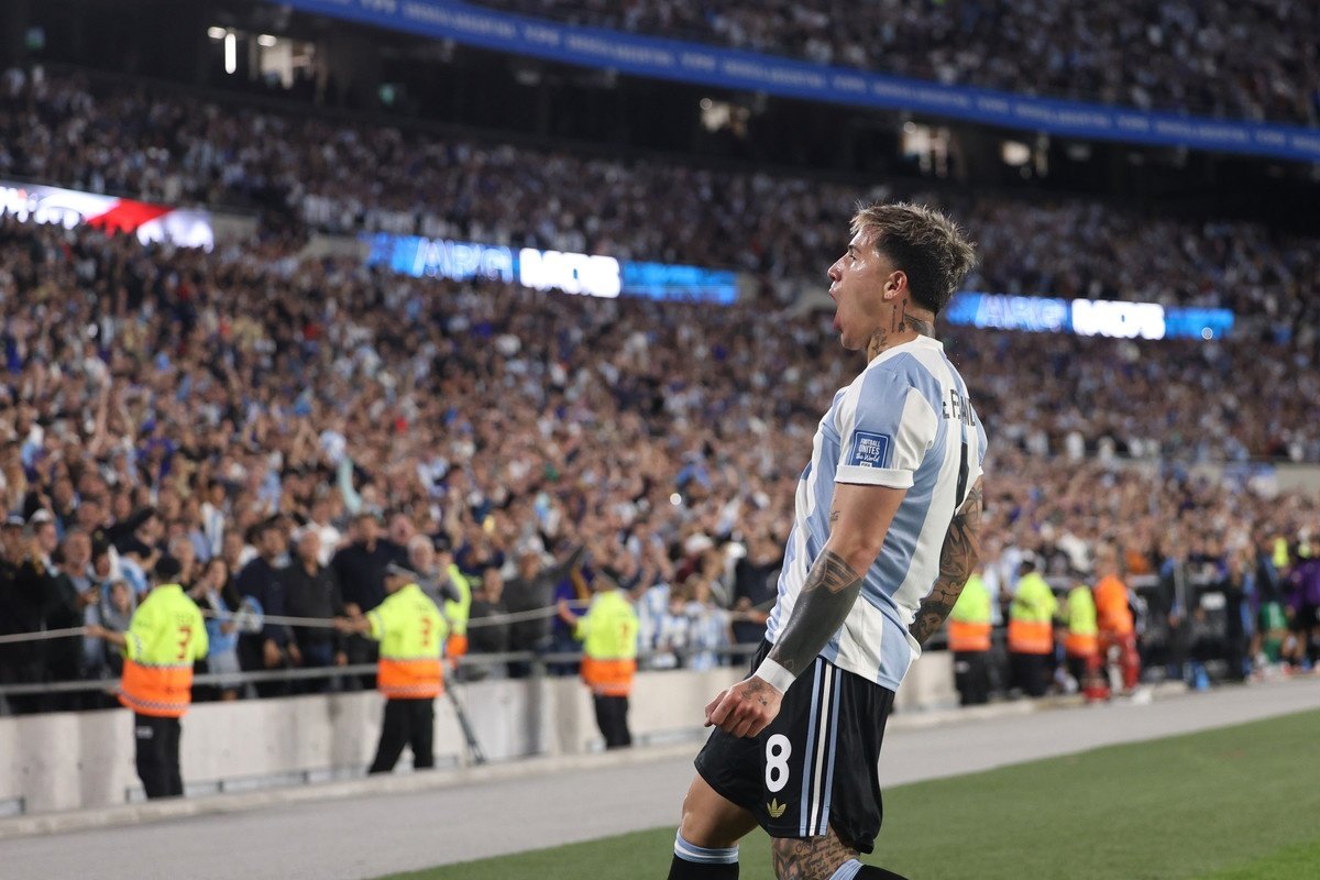 Fernandez rejects move to Atletico despite efforts from Argentina teammates