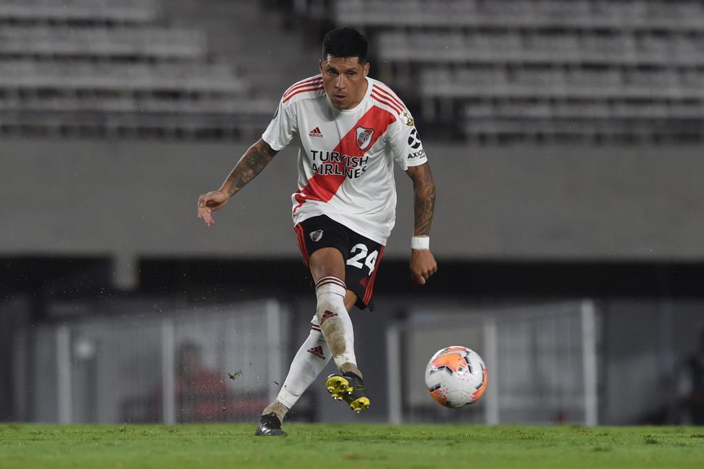 Enzo Pérez: los memes de su actuación como arquero en River vs Santa Fe en  el Monumental