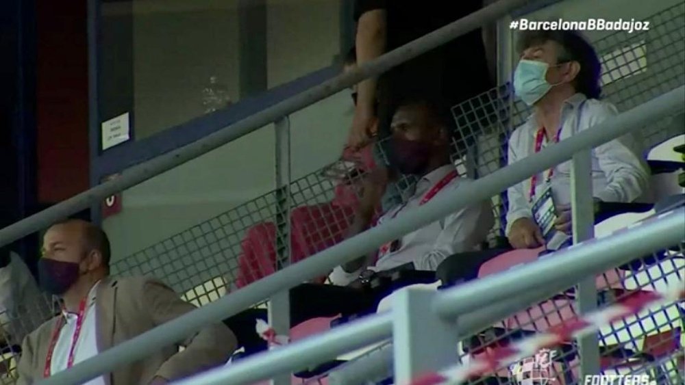 Abidal estuvo en la grada. Captura/Footters
