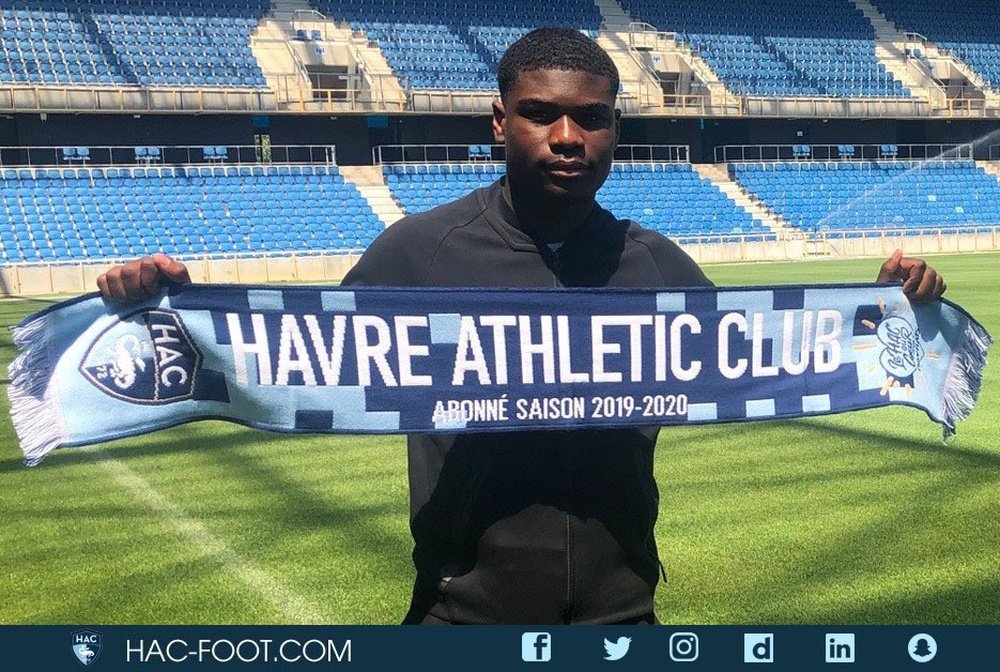 Eric Ebimbe ya fue presentado como nuevo jugador del Le Havre. Twitter/HAC_Foot