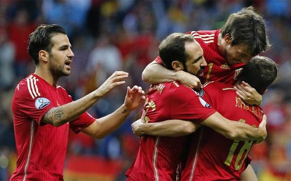 España celebra un gol ante Eslovaquia. Twitter.