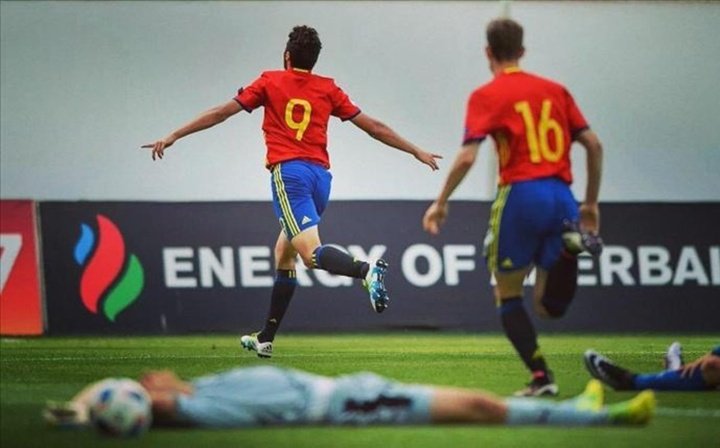 España deja casi hecho el pase a la Ronda Élite al derrotar a San Marino