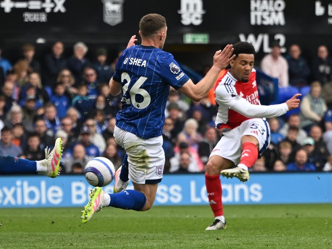 Nwaneri’s new deal at Arsenal can be sealed in principle this week. EFE