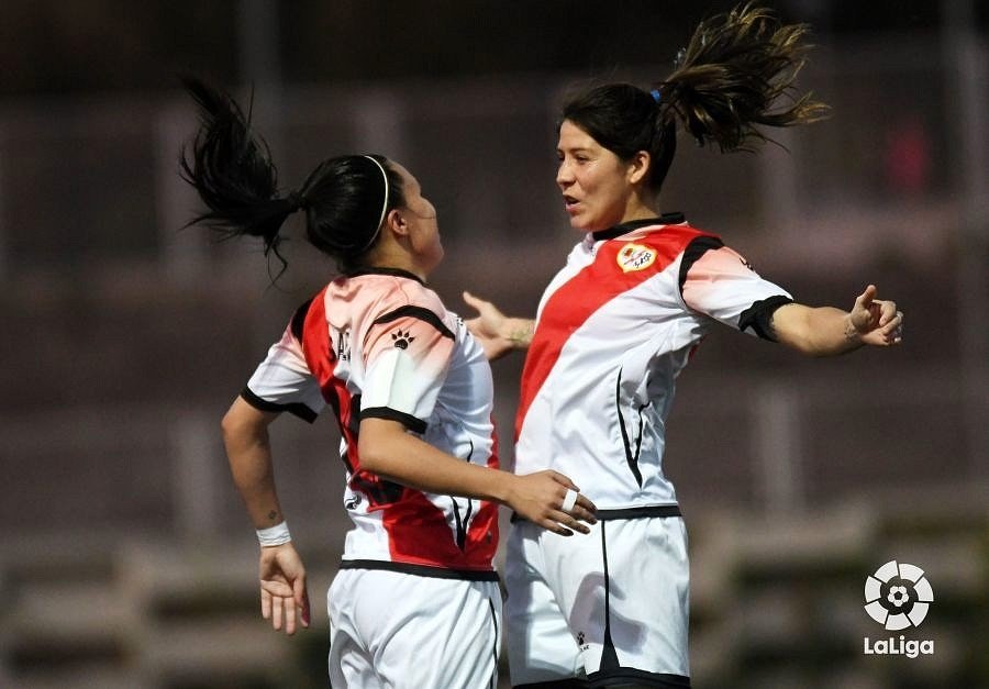 El Rayo Vallecano se impuso al Sporting con un gol tras el descanso. LaLiga
