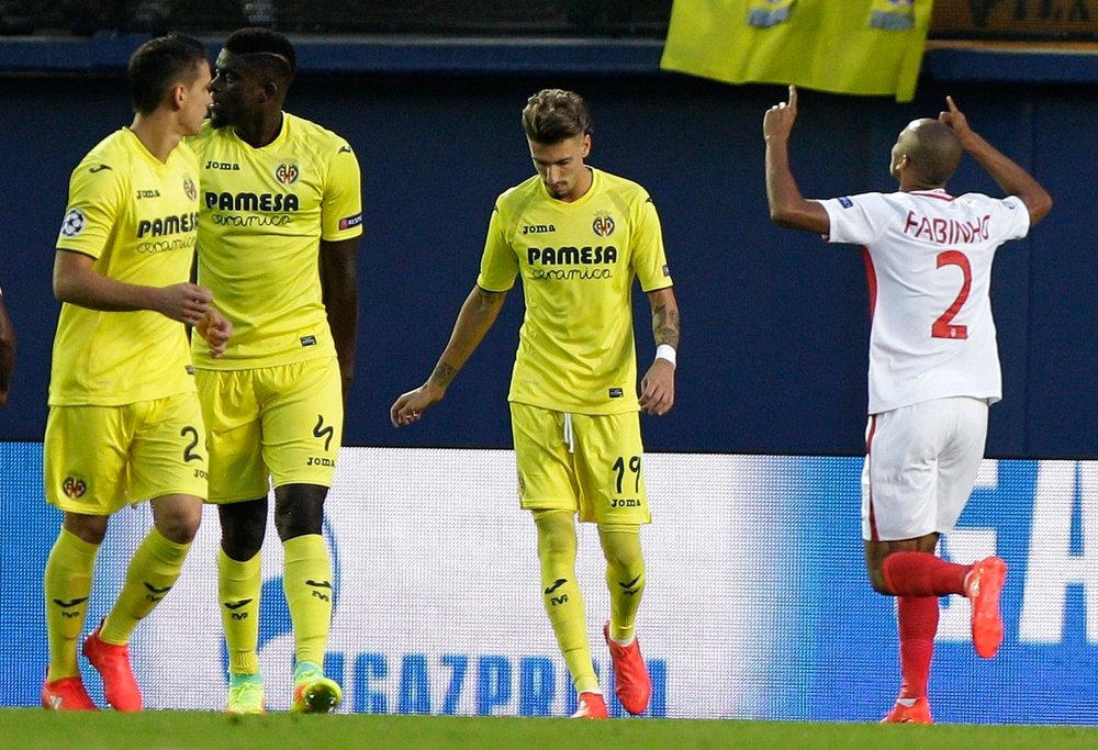 Fabinho celebrates scoring his penalty against Villarreal. UEFA