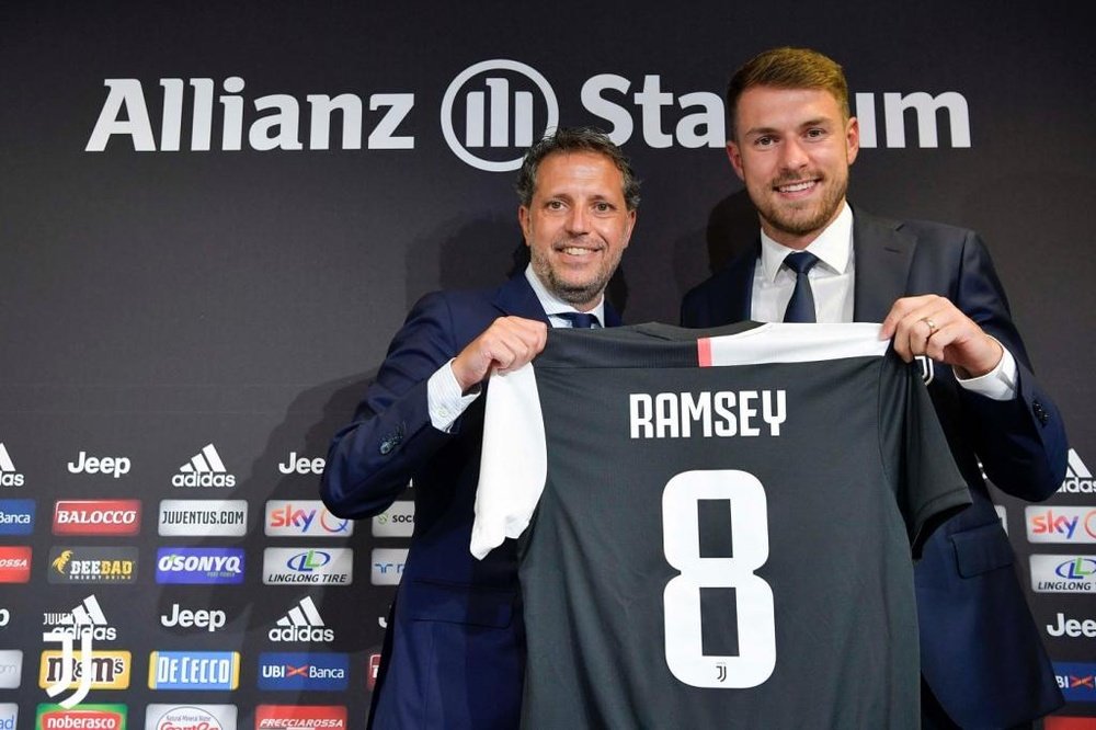 Ramsey, presentado con la Juventus. Twitter/juventusfc