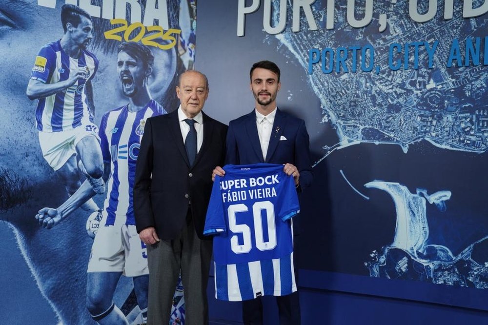 Le FC Porto prolonge son joyau Fabio Vieira. FCPorto