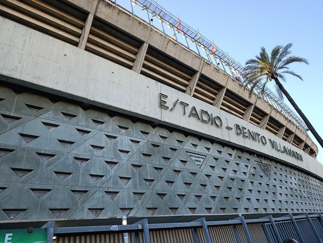 LaLiga denuncia 14 cánticos en el derbi y "Parejo es un borracho" en el Coliseum