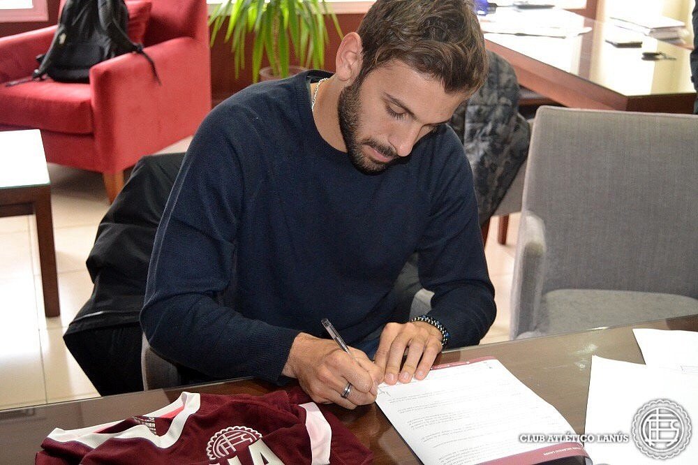 Quignon firmó por tres temporadas. Twitter/ClubLanús