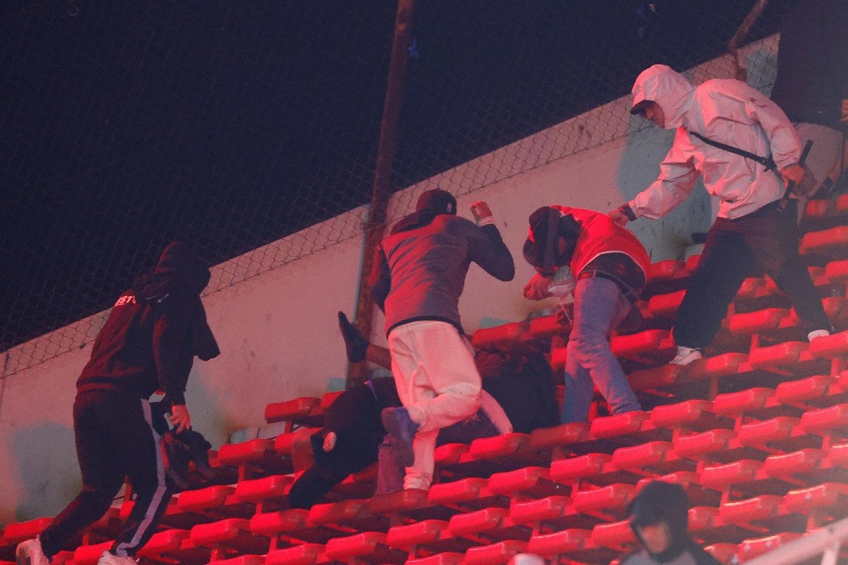 Independiente–U de Chile annulé après de violents affrontements entre supporters