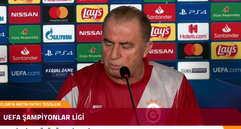 Fatih Terim lo ve como una final. Captura/Youtube/Galatasaray