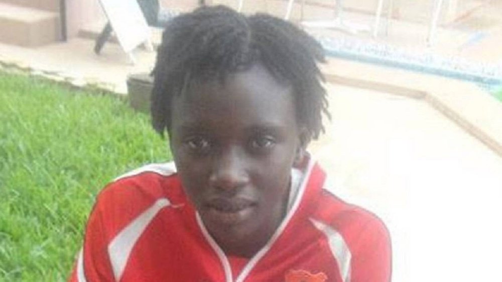 Fatim Jewara, ex futbolista de Gambia. Twitter