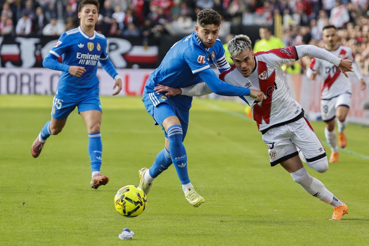 Real Madrid confirma lesão de Fede Valverde na perna direita