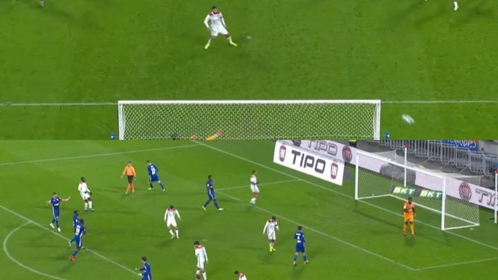 El pésimo penalti de Fekir que condenó al Lyon en Copa