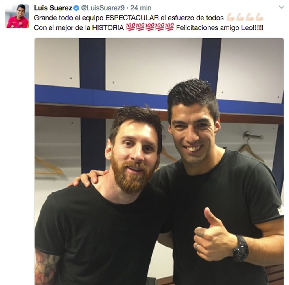 Suárez felicitó a Messi. LuisSuarez9