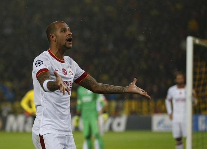 Felipe Melo extends contract with Galatasary
