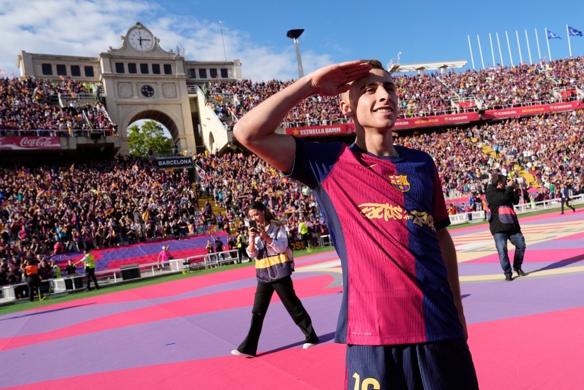 “My goal is correctly disallowed; being a referee is very complicated”