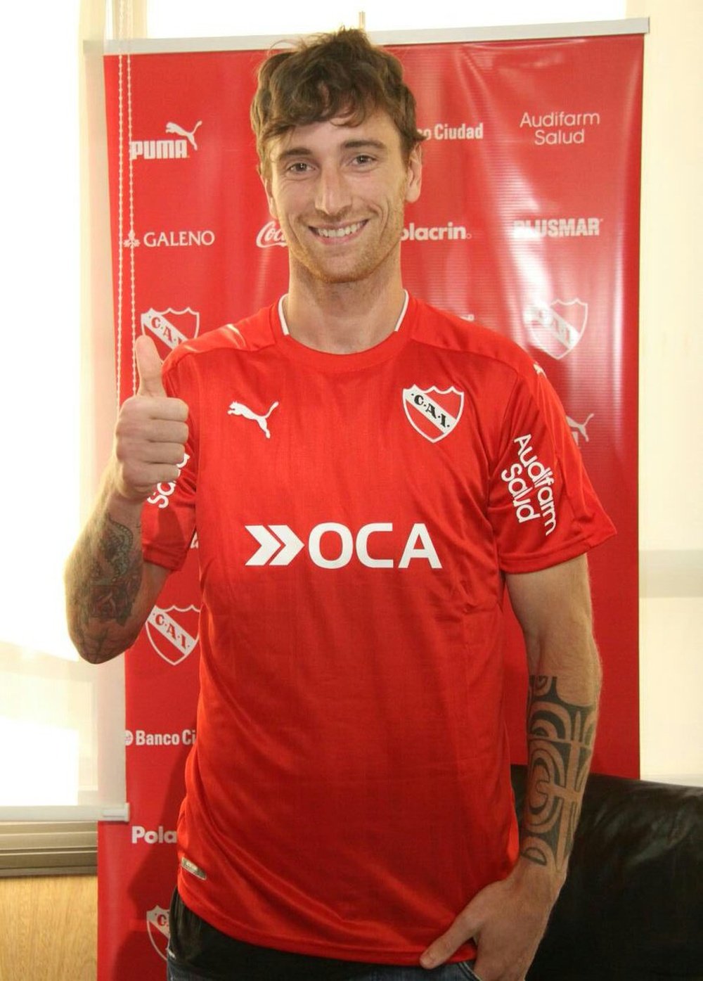 Fernando Amorebieta ya vistió la camiseta del 'Rojo'. Twitter/Independiente