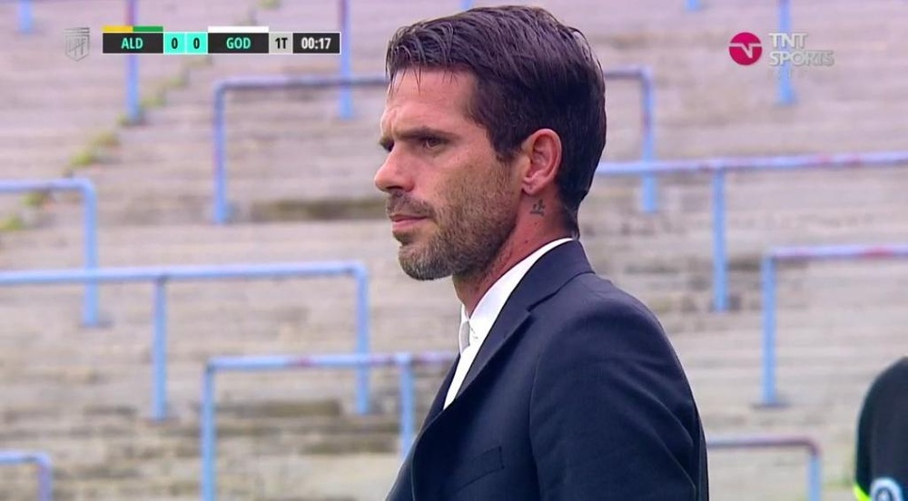 Gago y un debut agridulce en los banquillos. Captura/TNTSports