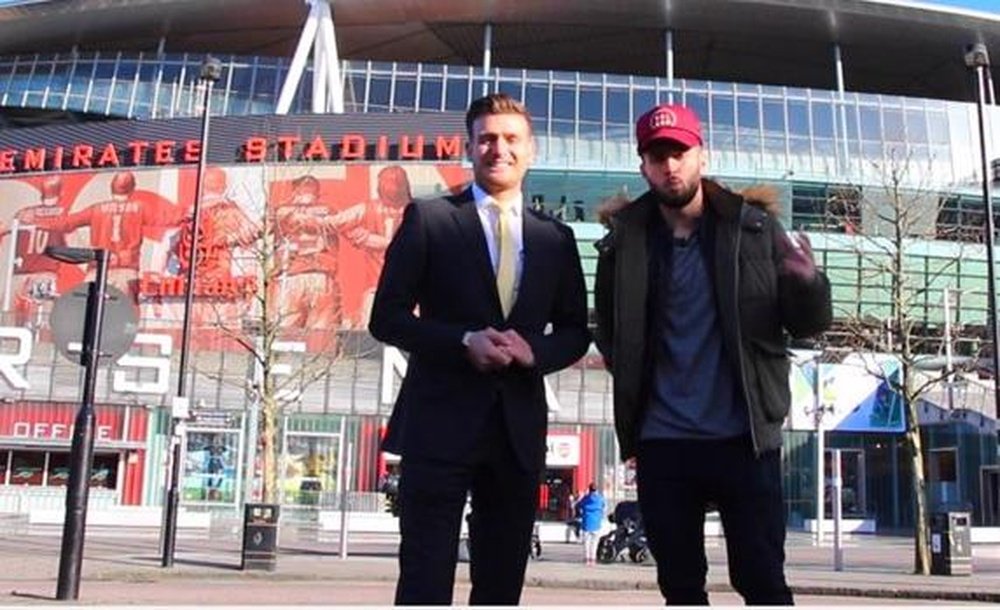 The two actors; reporter (L) and new Arsenal footballer (R). Twitter