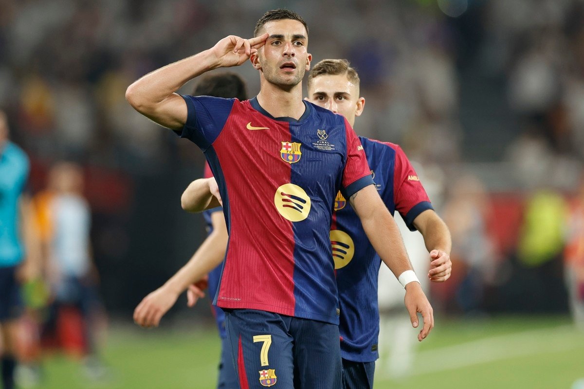 Ferran quiere jugar con Nico Williams en el Barcelona. EFE