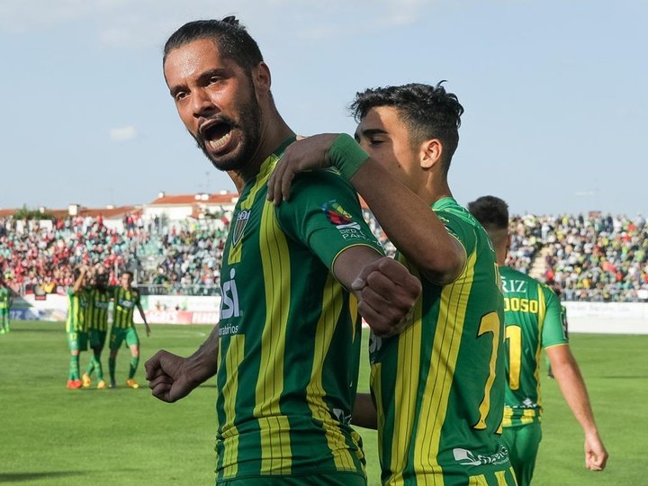Surpresa na Liga NOS: Arouca na segunda liga, Moreirense e Tondela 'salvam-se'
