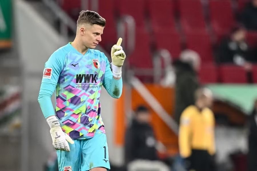Dahmen, el portero récord del Augsburgo: de suplente a evitar 8 goles en 9 partidos