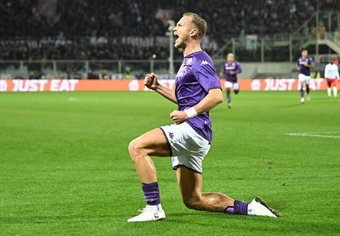 La Fiorentina venció en la ida de los octavos de final de la Conference League ante el Sivasspor. Un solitario tanto de Antonin Barak dio la primera alegría para el conjunto 'viola'.