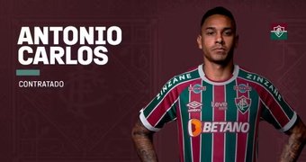 O Fluminense anunciou a contratação do zagueiro  Antonio Carlos, de 30 anos, que assina com o clube carioca até o final de 2026.