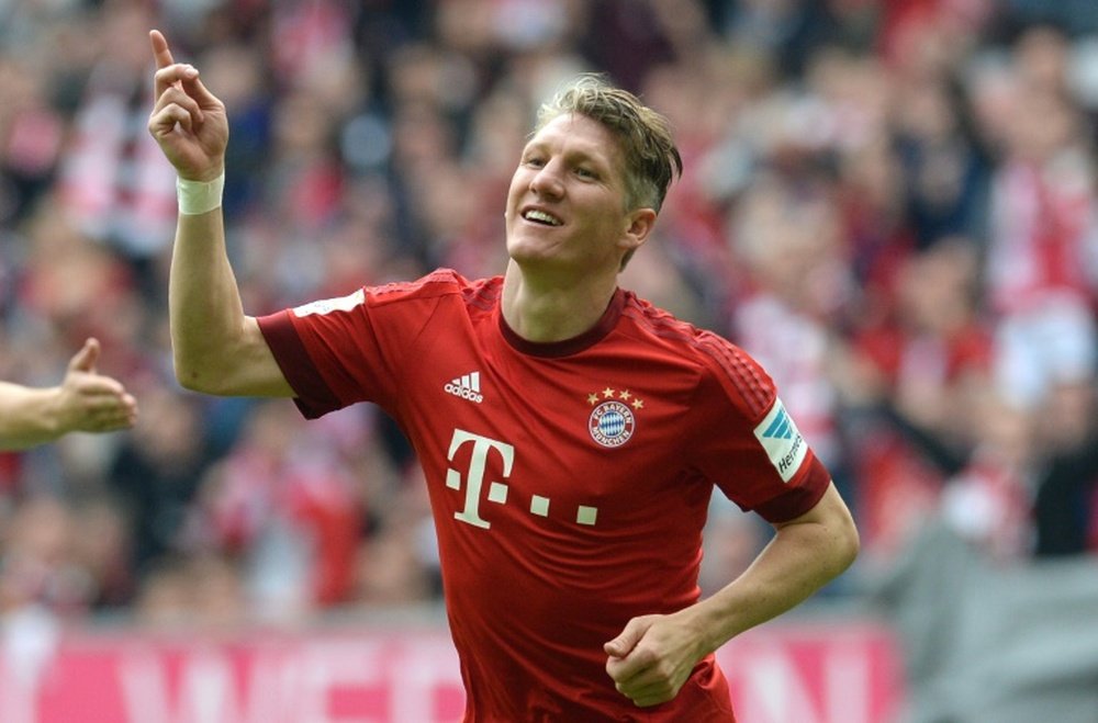 Former Bayern Munich star Schweinsteiger, who completed his transfer from the Bundesliga giants to Old Trafford earlier this week, has set his sights on helping United challenge for silverware once more