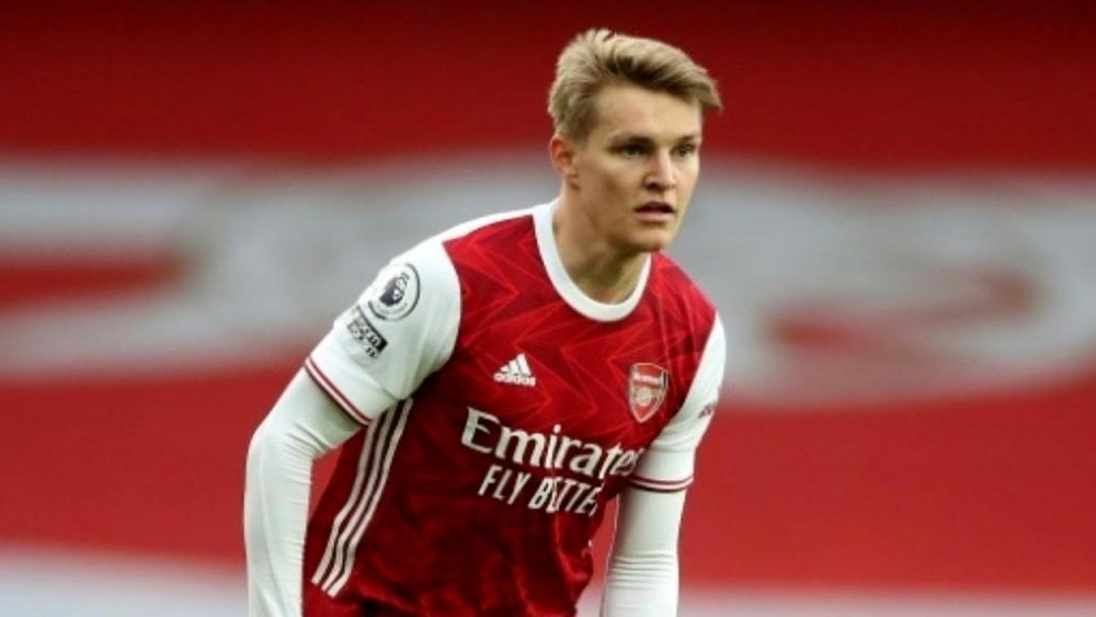 Odegaard aseguró que hablará con el Madrid de su futuro. AFP