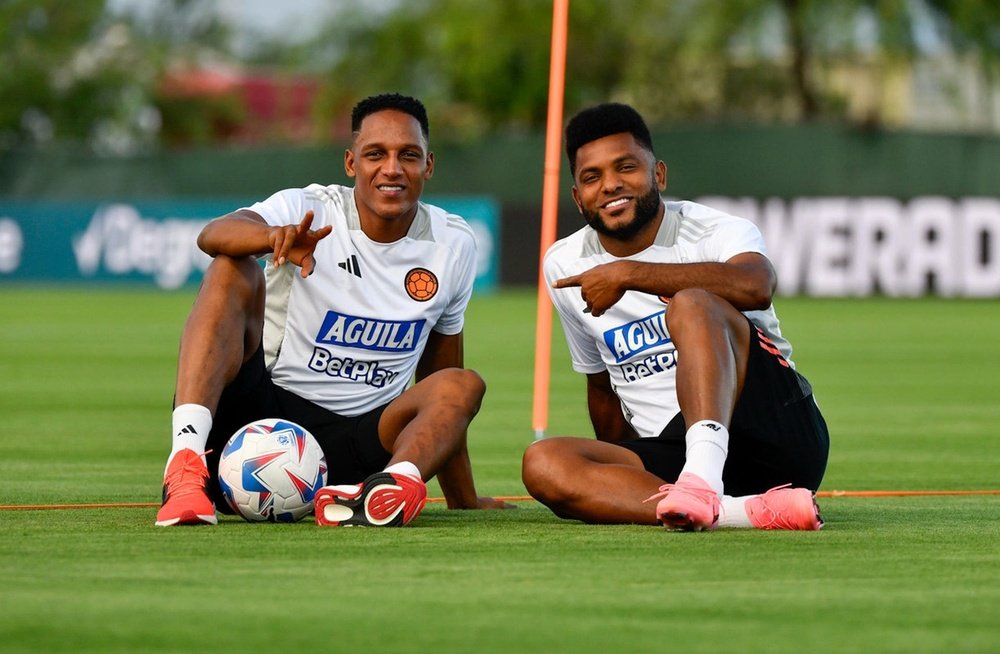 Yerry Mina e Miguel Borja, jogadores da Seleção Colombiana. EFE