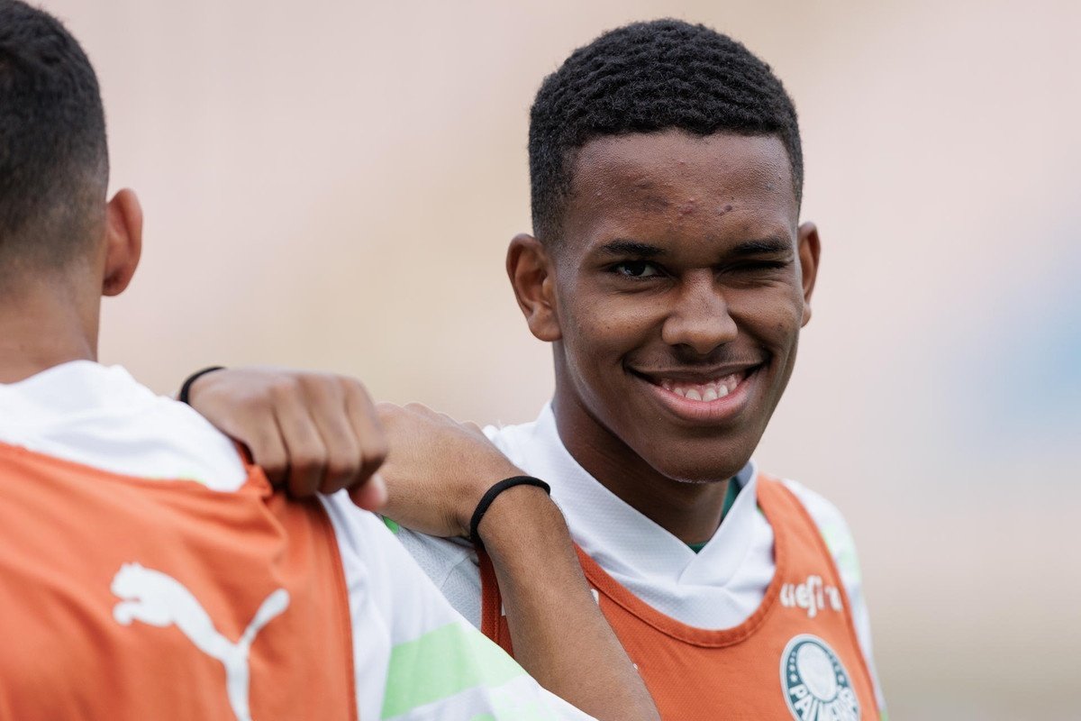 Estevão, o quinto jogador mais jovem a estrear pela seleção brasileira. EFE