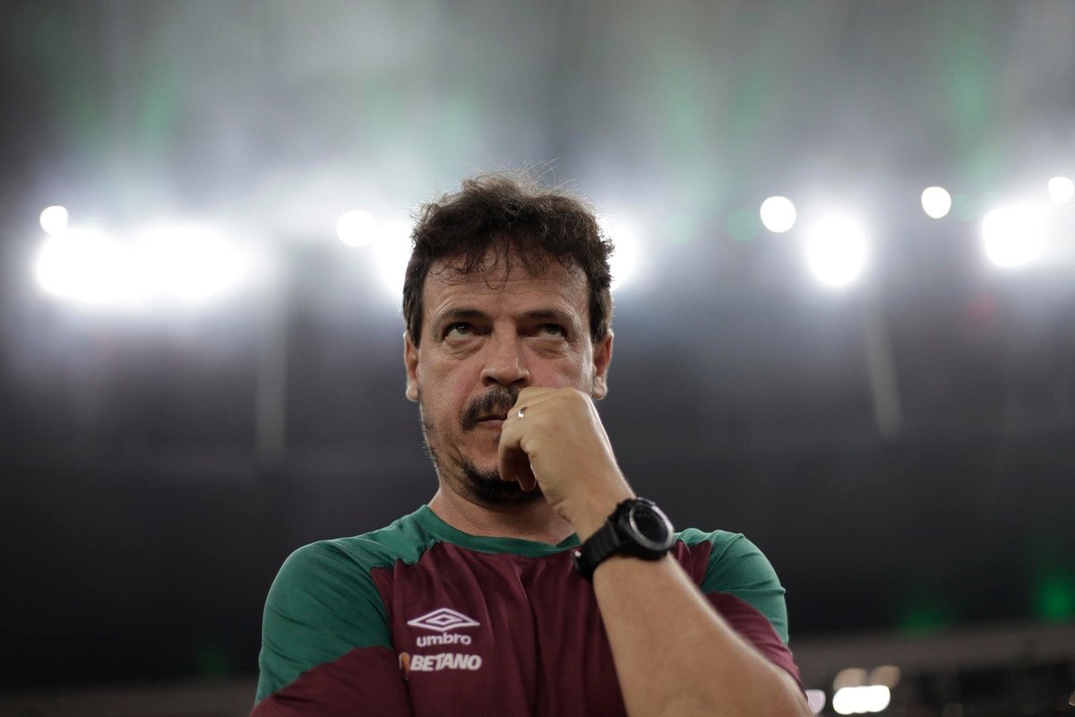 Fluminense perde no Maracanã e cai na zona de rebaixamento