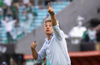 Furacão perde para o Grêmio e deixa a liderança na segunda rodada do Brasileirão. EFE/Raúl Martínez