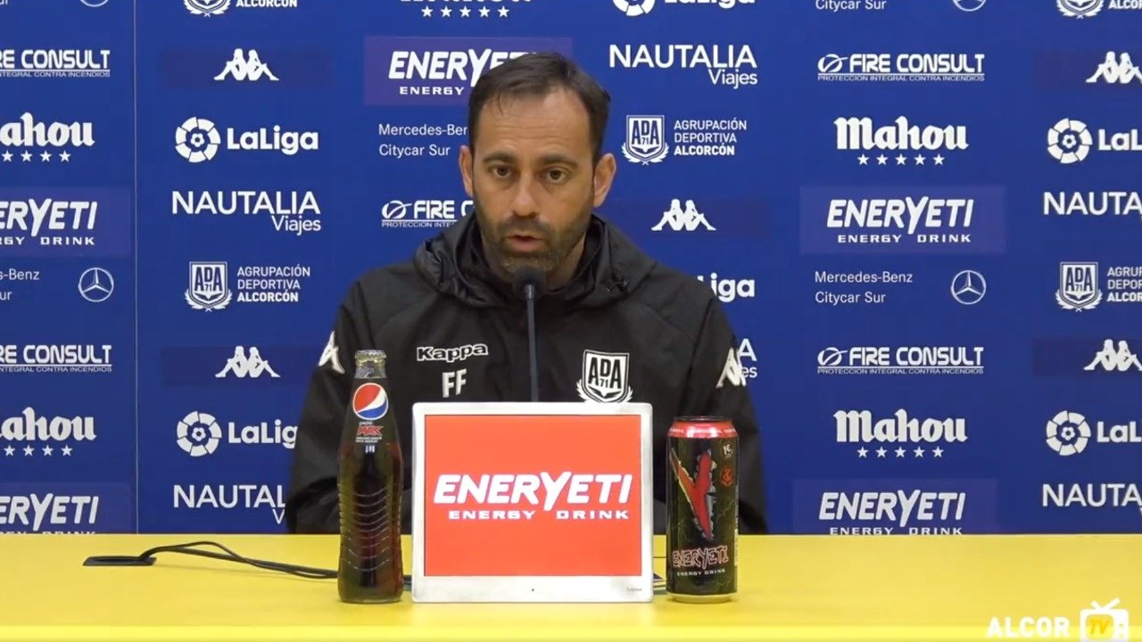 Fran Fernández compareció en rueda de prensa. Captura/ADAlcorcón