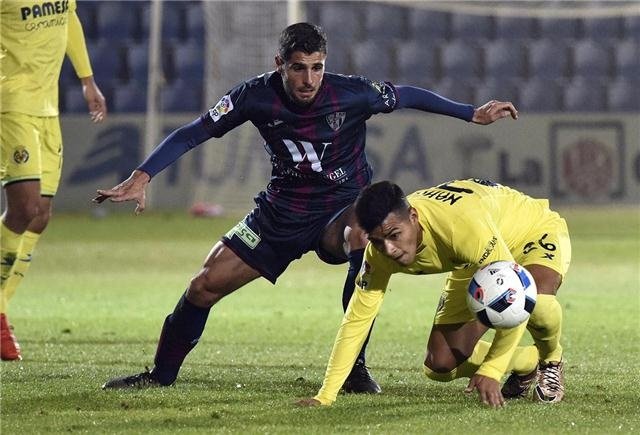 Fran Mérida ha cuajado una gran temporada en el Huesca. Archivo/EFE