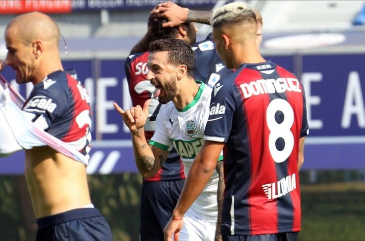 Sassuolo garante vitória graças a gol contra de Tomiyasu