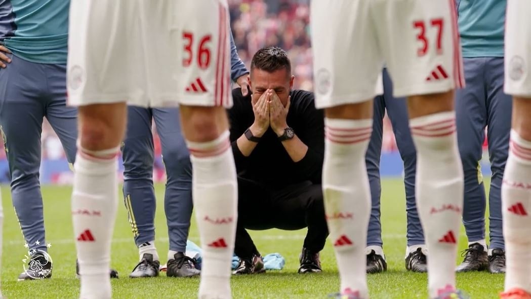 Tras llorar por perder la Eredivisie, Farioli dimite del Ajax
