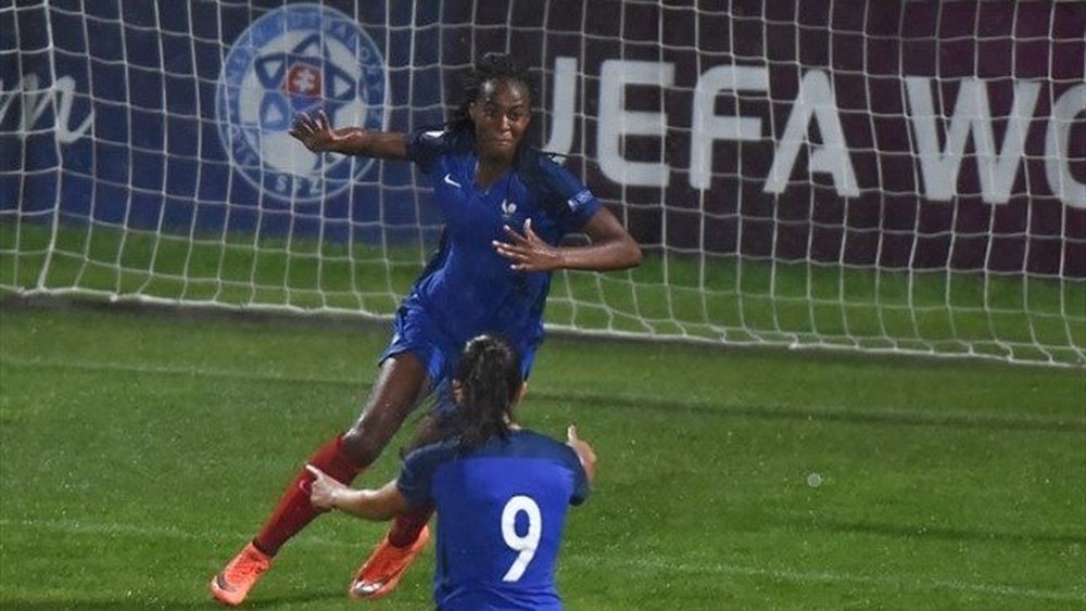 Las francesas imponen su calidad en su estreno en los Juegos. UEFA