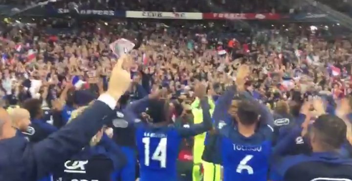 La France a-t-elle copié la célébration de l'Islande ?