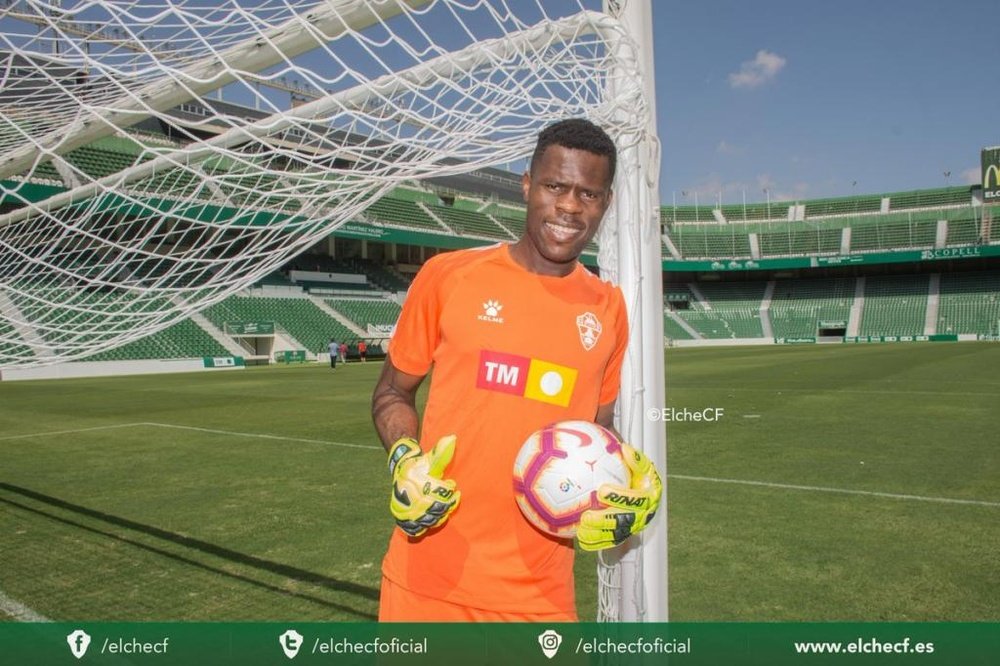 Francis Uzoho está deseando ayudar al Elche. Twitter/ElcheCFOficial